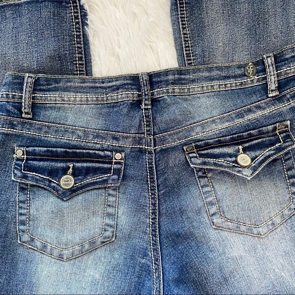 true Freedom distressed faded boot cut jeans size 9 - Picture 5 of 8